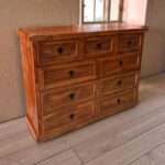 COMODA RUSTICA 9 CAJONES COLOR CAOBA