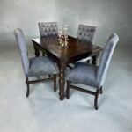 COMEDOR RUSTICO RECTANGULAR BASE LISA PATA REDONDA COLOR NEGRO+ 4 SILLAS TAPIZ ROSA FELPA