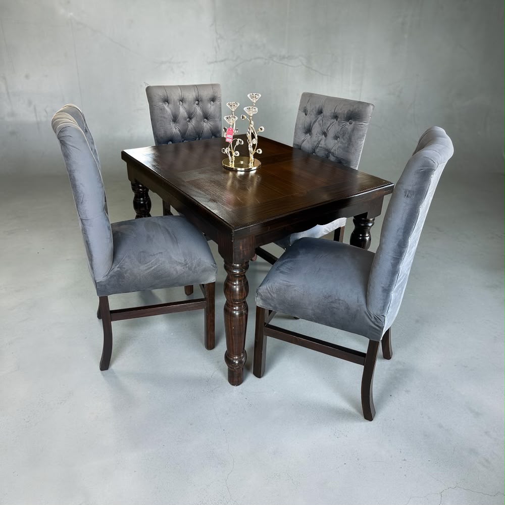 comedor rustico 4 capitone gris COMEDOR RUSTICO RECTANGULAR BASE LISA PATA REDONDA COLOR NEGRO+ 4 SILLAS CAPITONE TAPIZ GRIS FELPA - Imagen 1